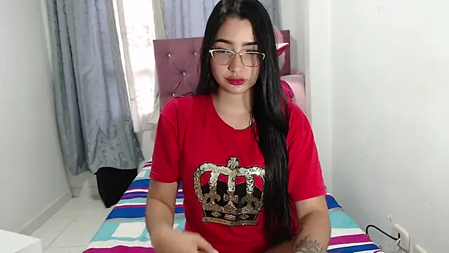 BrinsHilton  online show from January 9, 8:54 pm