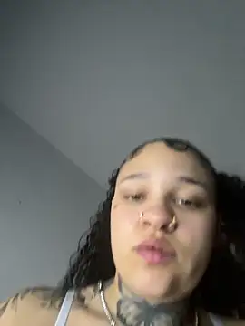 urprettygirlleenay online show from March 5, 10:06 pm