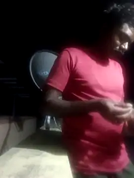 Snapshot of Tamilpaiyan07 chatting on February 3, 6:46 pm Tamilpaiyan07 online show from February 3, 6:46 pm