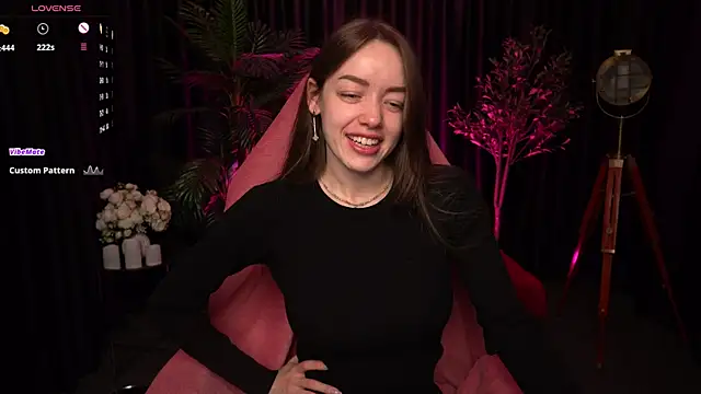 Velouraa online show from April 5, 10:29 pm