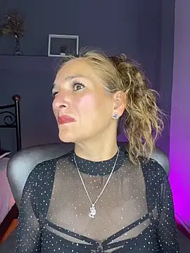 JennaMilf  online show from April 13, 7:08 pm