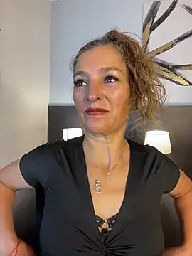JennaMilf  online show from May 28, 5:43 pm