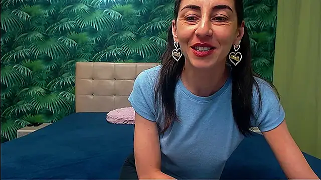 Stella John online show from February 4, 5:10 am