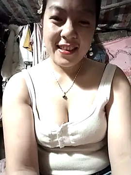 Snapshot of Lucky_cutee chatting on May 10, 11:54 pm Lucky cutee online show from May 10, 11:54 pm