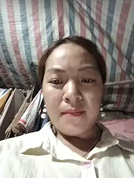 Snapshot of Lucky_cutee chatting on May 15, 4:08 am Lucky cutee online show from May 15, 4:08 am