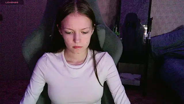 Yzi online show from February 21, 1:56 pm