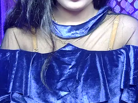 cute Dirty Diva online show from February 14, 6:15 pm