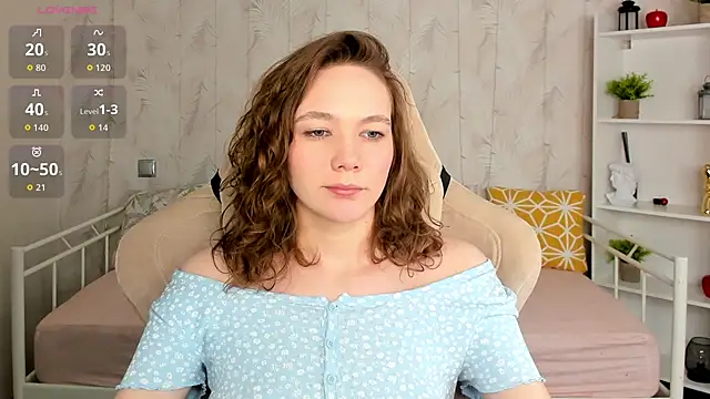 Snapshot of NovaEva_ chatting on March 10, 5:34 am NovaEva online show from March 10, 5:34 am
