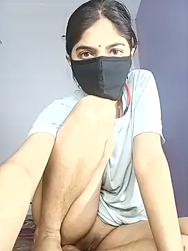 Curvy Kavya online show from January 17, 3:06 pm