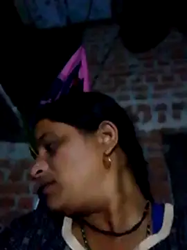 CUTE Ishpa online show from January 10, 2:19 pm