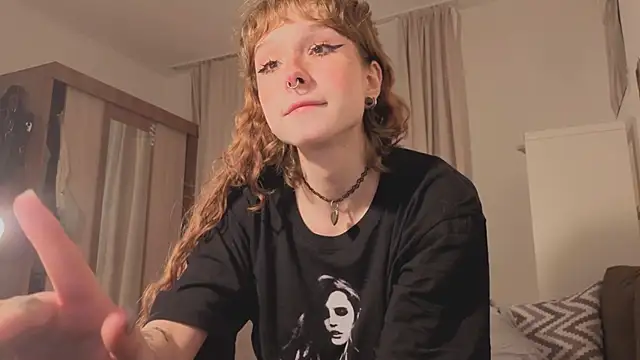 Snapshot of poli_blink chatting on March 29, 8:31 pm poli blink online show from March 29, 8:31 pm