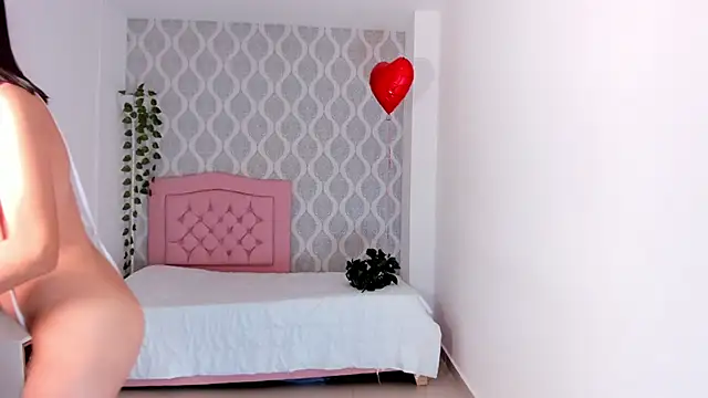 Zenith glow online show from February 5, 9:30 pm