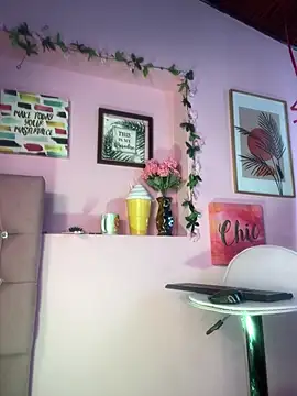  zoe bakerr online show from February 18, 4:03 pm