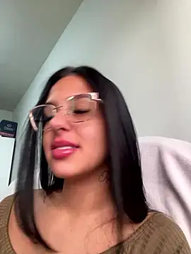 jujuarantes  2026 online show from January 16, 11:58 am