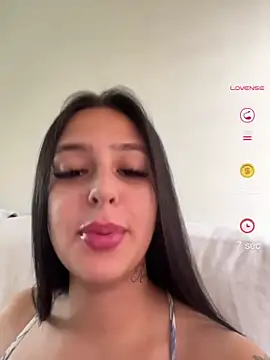 Snapshot of jujuarantes__2026 chatting on May 29, 1:53 pm jujuarantes 2026 online show from May 29, 1:53 pm