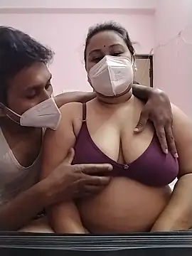 Snapshot of DesiSeductress chatting on January 16, 3:38 pm DesiSeductress online show from January 16, 3:38 pm