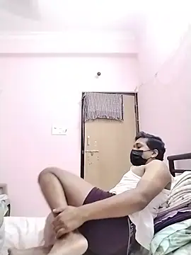 Snapshot of DesiSeductress chatting on February 8, 2:42 pm DesiSeductress online show from February 8, 2:42 pm