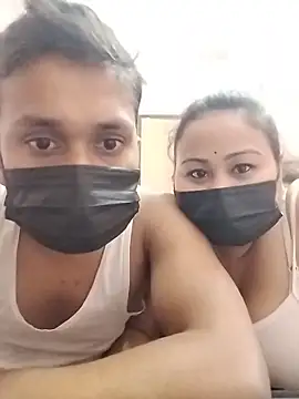 Snapshot of DesiSeductress chatting on February 28, 5:03 pm DesiSeductress online show from February 28, 5:03 pm