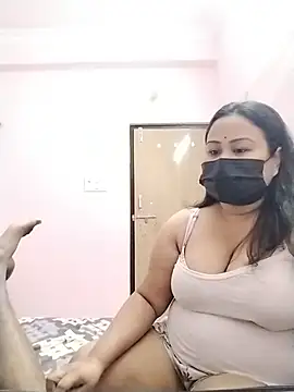 Snapshot of DesiSeductress chatting on March 10, 7:19 pm DesiSeductress online show from March 10, 7:19 pm