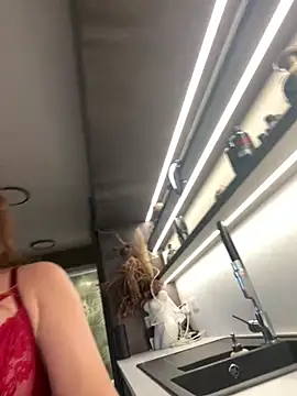 Snapshot of miamiamuse chatting on February 10, 3:05 pm miamiamuse online show from February 10, 3:05 pm