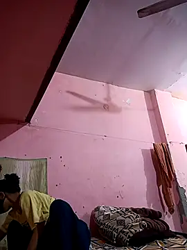 Desipari 777 online show from March 25, 2:45 pm