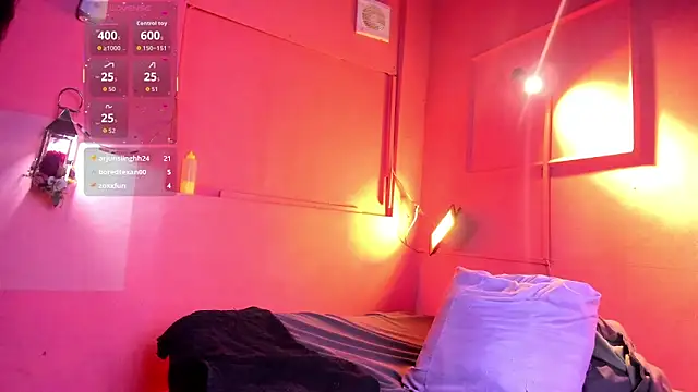 CURLY LATINA  online show from February 24, 4:21 am