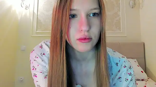 Snapshot of Alllura chatting on February 5, 10:14 pm Alllura online show from February 5, 10:14 pm