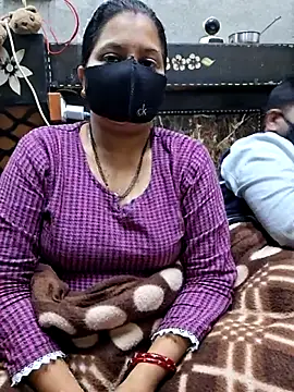 Radhacpl9528 online show from January 6, 3:49 pm