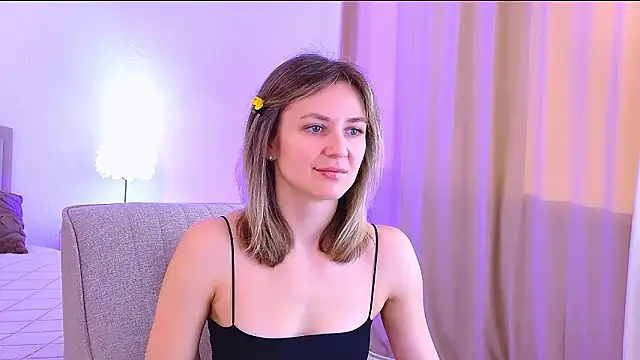 EmeraldGlow online show from March 22, 2:31 pm