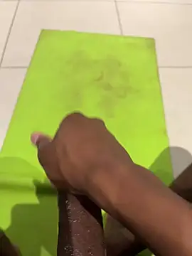 Daddy3rdlegx online show from April 3, 9:46 pm