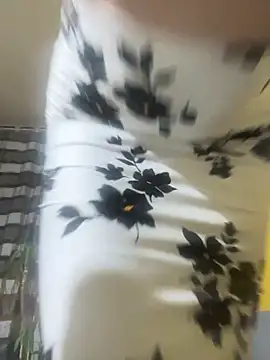 SexyMamiVee online show from April 14, 3:51 pm