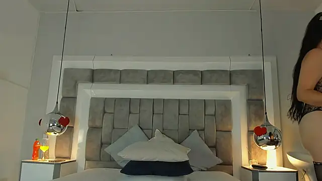 ElenaWatsonn online show from March 7, 8:06 pm