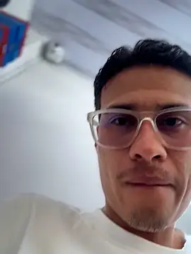 Latin Paisa Boy online show from March 15, 8:37 pm