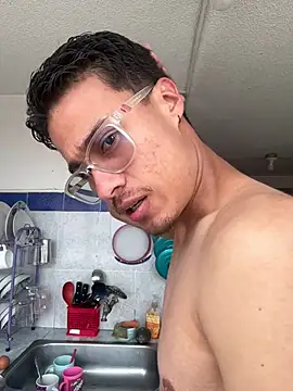 Latin Paisa Boy online show from March 22, 6:11 pm