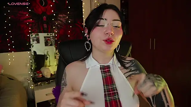 miami 18  online show from March 26, 1:33 am