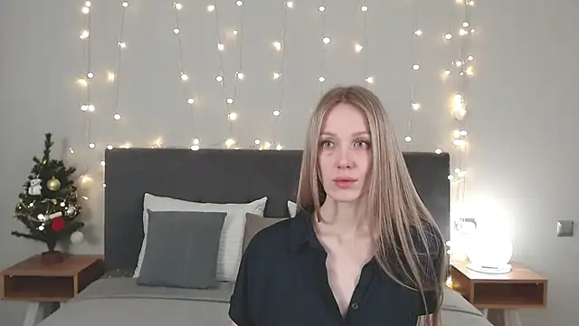 JuliMils online show from January 11, 4:28 am