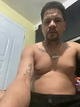 Snapshot of Dominicanobb chatting on February 20, 6:26 am Dominicanobb online show from February 20, 6:26 am