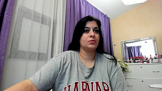 NayaNoirX online show from January 18, 4:33 pm