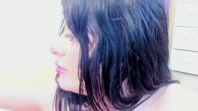 NayaNoirX online show from April 2, 8:34 am