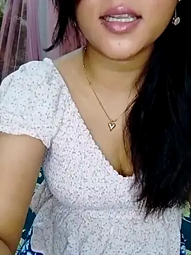 Saumyy online show from April 23, 9:39 pm