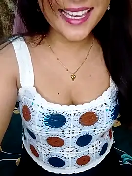 Saumyy online show from May 1, 4:44 pm