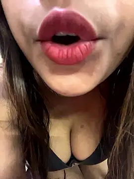 Luxuryalexa986 online show from January 10, 6:15 am