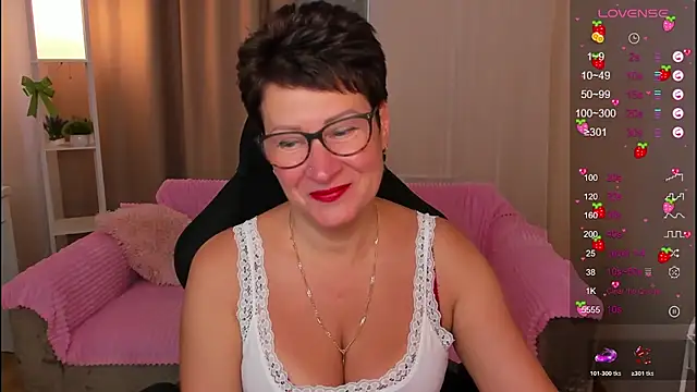 Snapshot of JennyMons chatting on July 9, 7:45 am JennyMons online show from July 9, 7:45 am