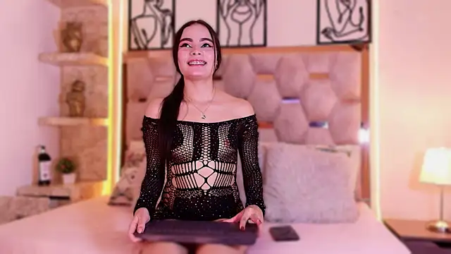 Sophieh Sweet online show from February 9, 10:03 pm