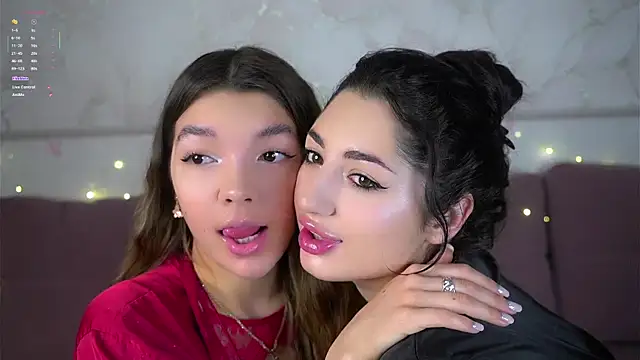 CorinnaSuttie online show from January 7, 1:08 am