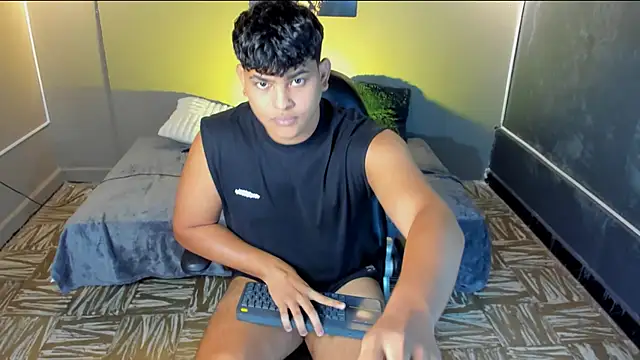 Nicole and thiago1 online show from February 15, 9:22 pm