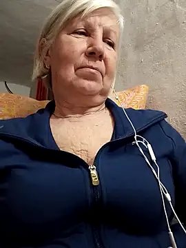 KlaudiaDarling online show from February 26, 7:35 pm