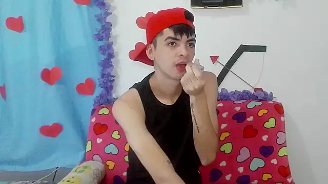 Snapshot of nico22love chatting on February 18, 2:46 pm nico22love online show from February 18, 2:46 pm