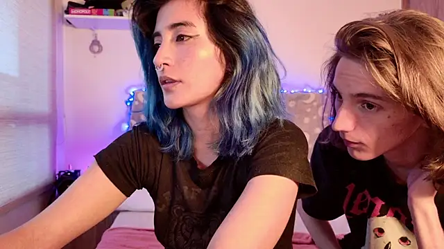 LunaisBack online show from April 6, 11:05 pm