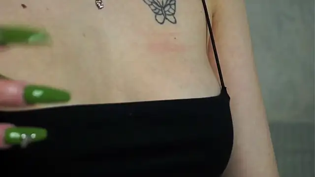 Snapshot of hexiir chatting on April 13, 6:35 pm hexiir online show from April 13, 6:35 pm